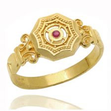 טבעת חותם מתומן  רובי